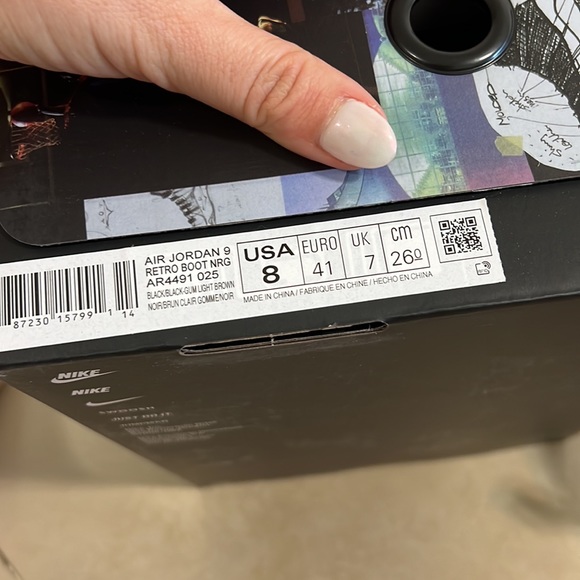 Jordan Sneakers - Picture 8 of 9